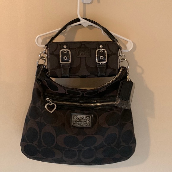 Coach Handbags - Coach purse with wallet